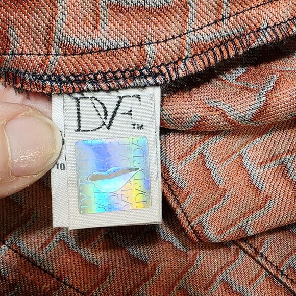 Diane von Furstenberg "Ava" Geometric Pleated Two Pattern Skirt MSRP $345. Sz 10 - Picture 2 of 12